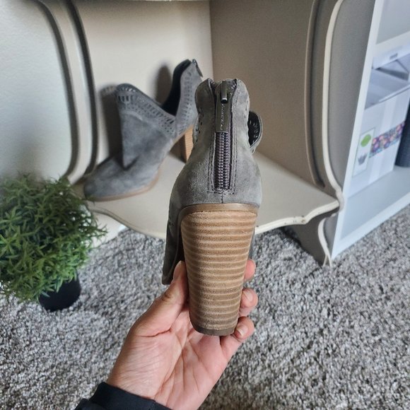 *HP* Vince Camuto Grey Suede Booties - Picture 6 of 8